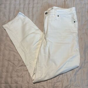 Old Navy White High Rise Capri Pants